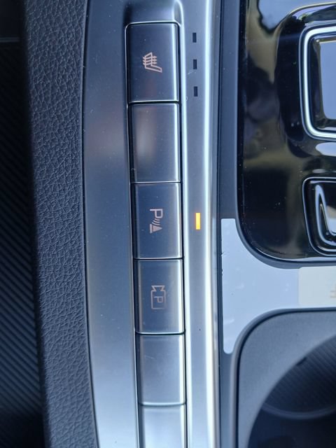 New 2026 Kia Carnival EX FWD image 26