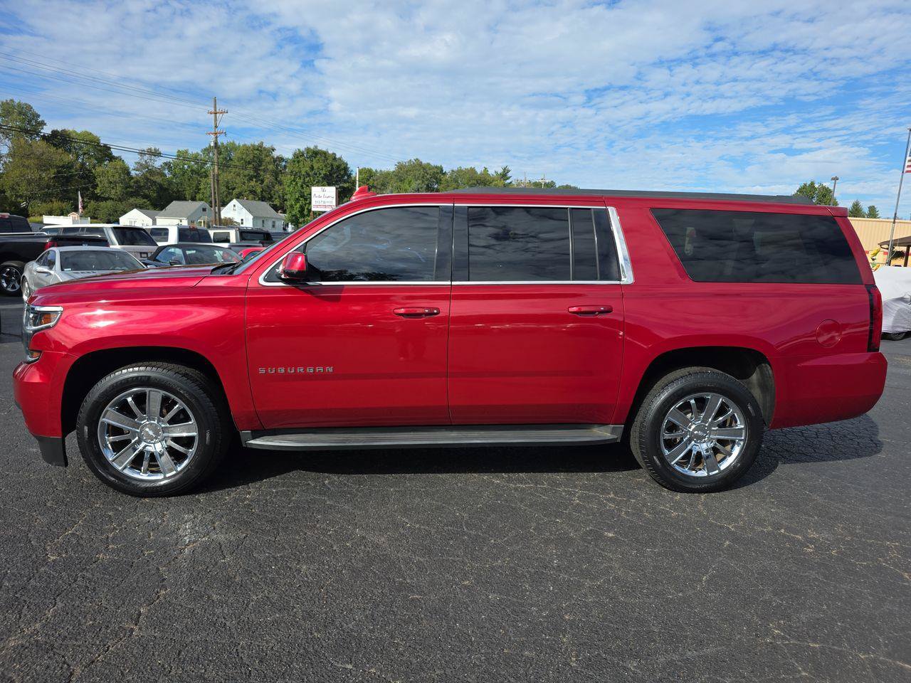 Used 2015 Chevrolet Suburban LT w/ Luxury Package AWD/4WD image 19