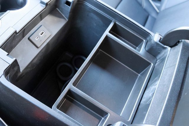 Used 2022 GMC Yukon XL SLT image 28