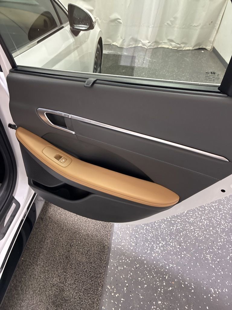 Used 2021 Hyundai Sonata Limited image 26