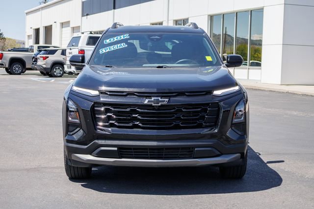 Used 2025 Chevrolet Equinox LT w/ Convenience Package II AWD/4WD image 2