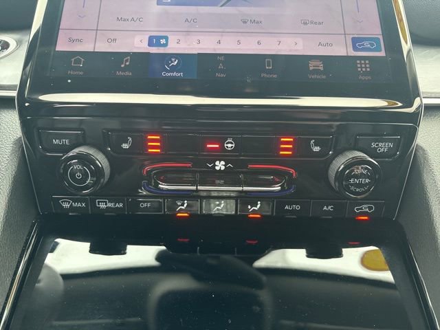 Used 2023 Jeep Grand Cherokee Limited AWD/4WD image 35