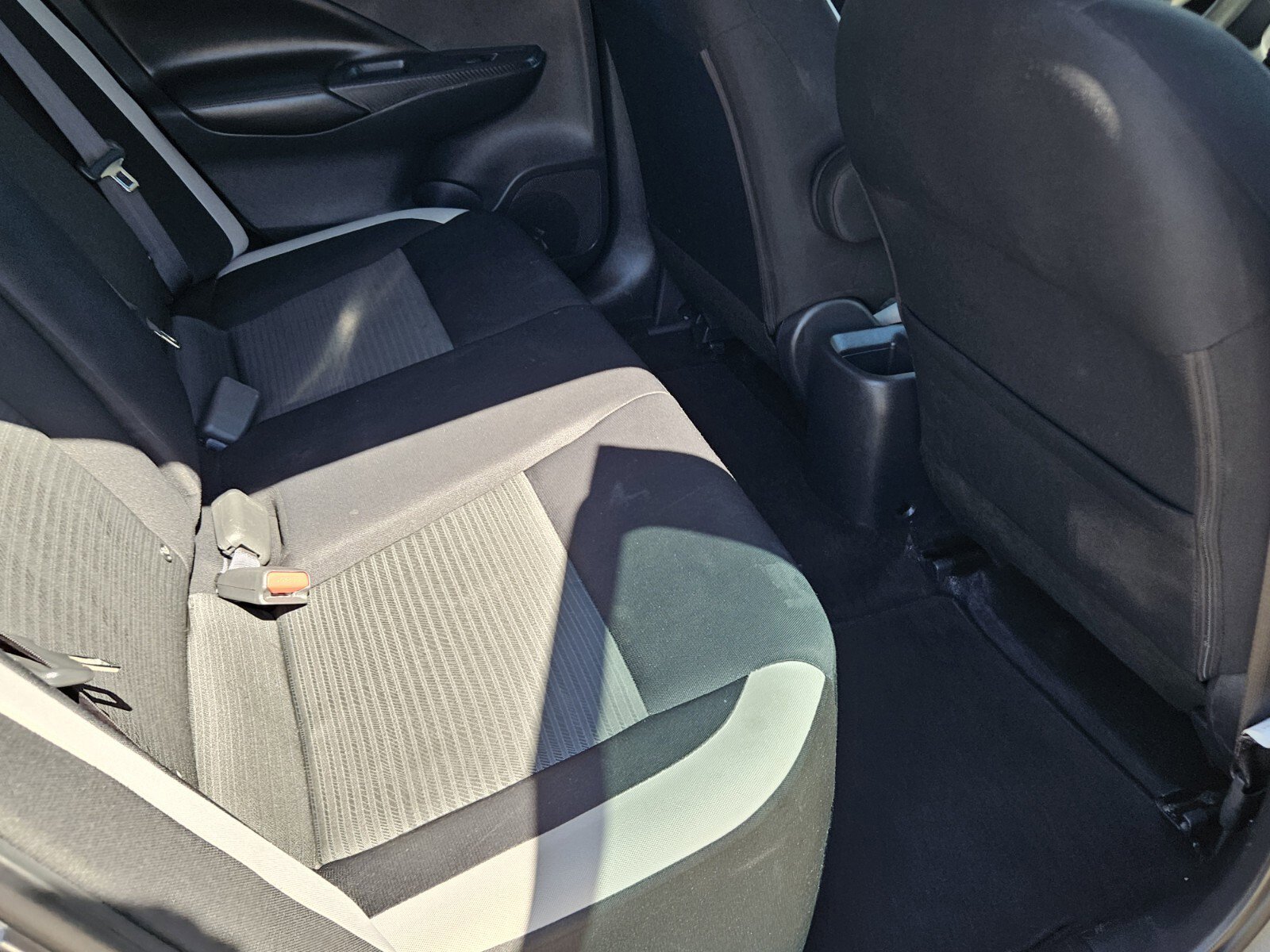 Used 2020 Nissan Versa SV image 9