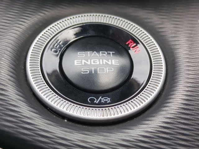 Used 2024 Jeep Grand Cherokee Altitude image 17