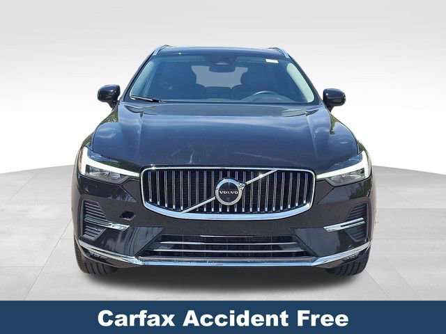 Used 2023 Volvo XC60 B5 Plus image 3