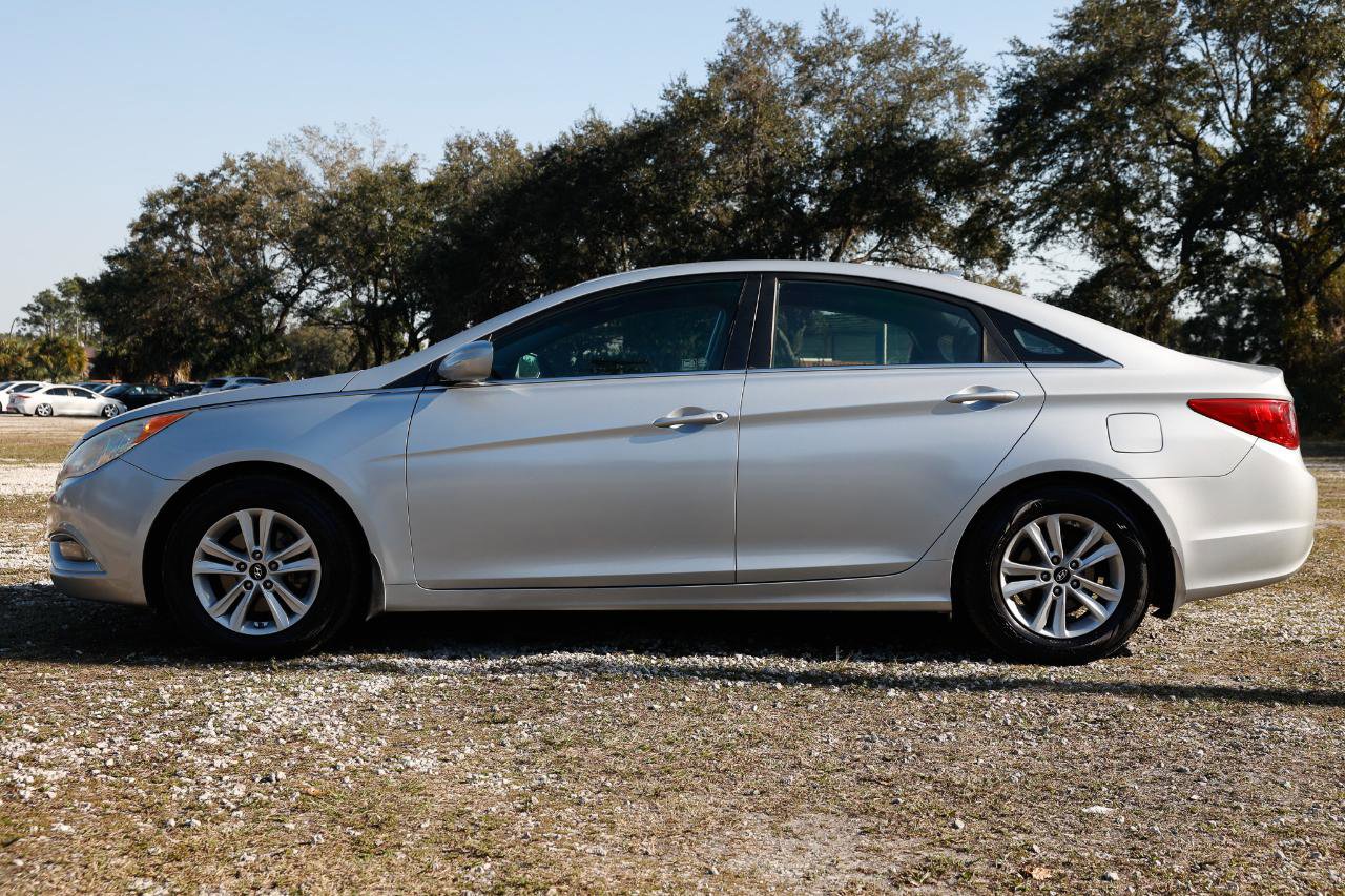Used 2013 Hyundai Sonata GLS w/ Popular Equipment Pkg image 3