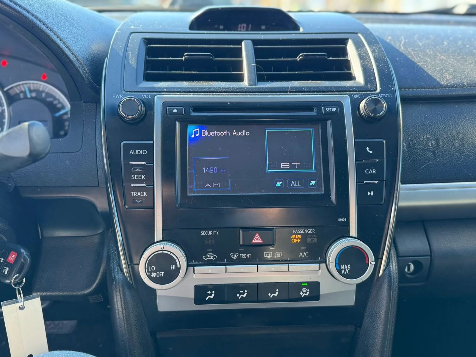 Used 2013 Toyota Camry SE FWD image 14