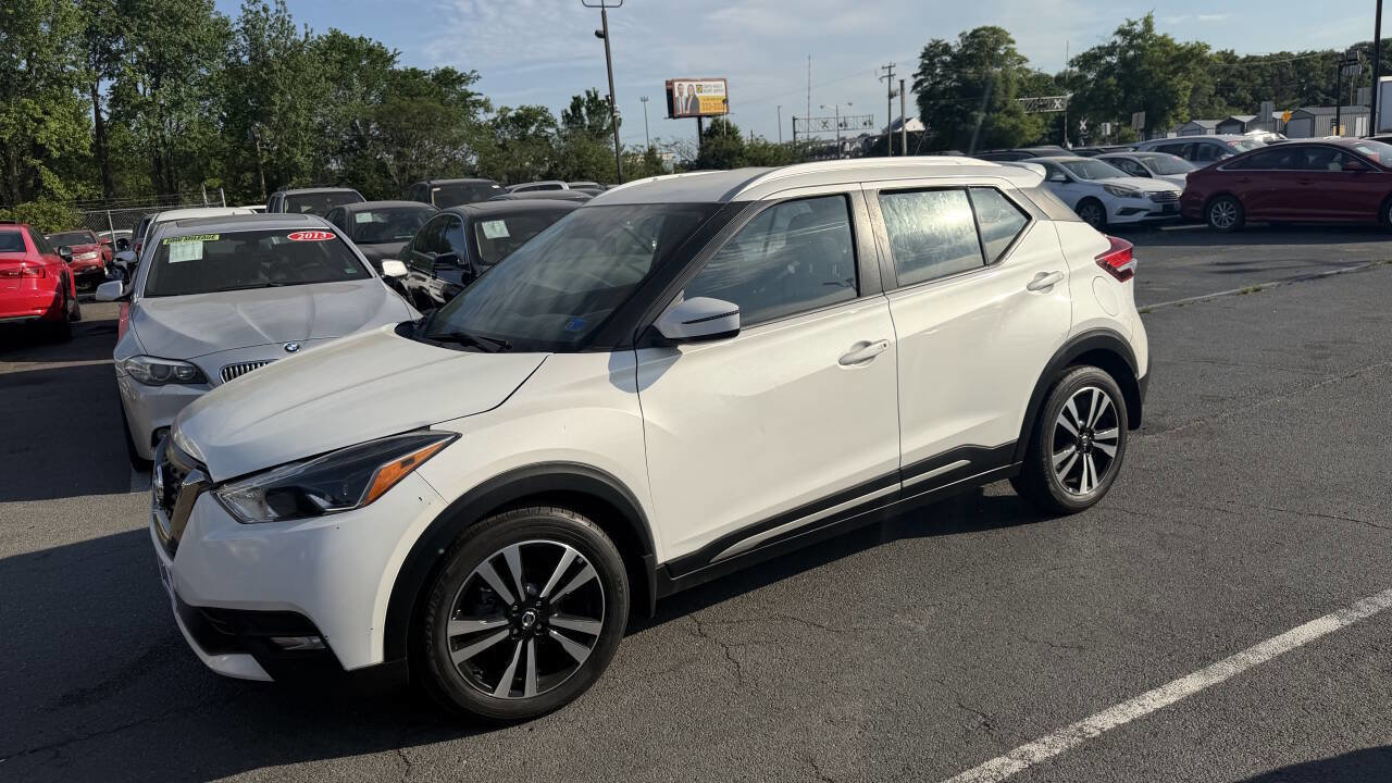 Used 2018 Nissan Kicks SR