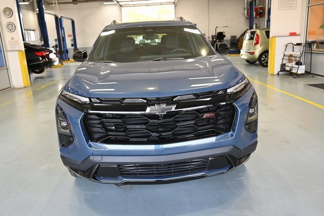 New 2026 Chevrolet Equinox RS w/ LPO, Floor Liner Package image 2