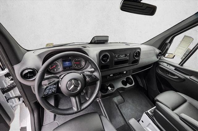 Used 2026 Mercedes-Benz Sprinter 2500 image 17