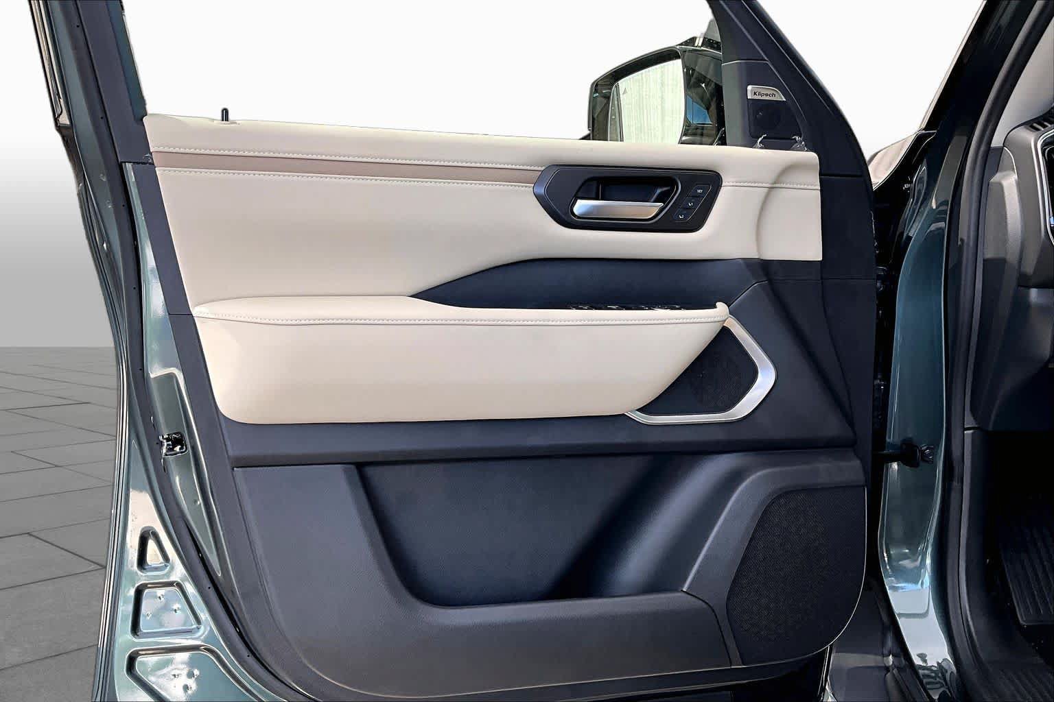 New 2026 Nissan Armada Platinum Reserve AWD/4WD image 13