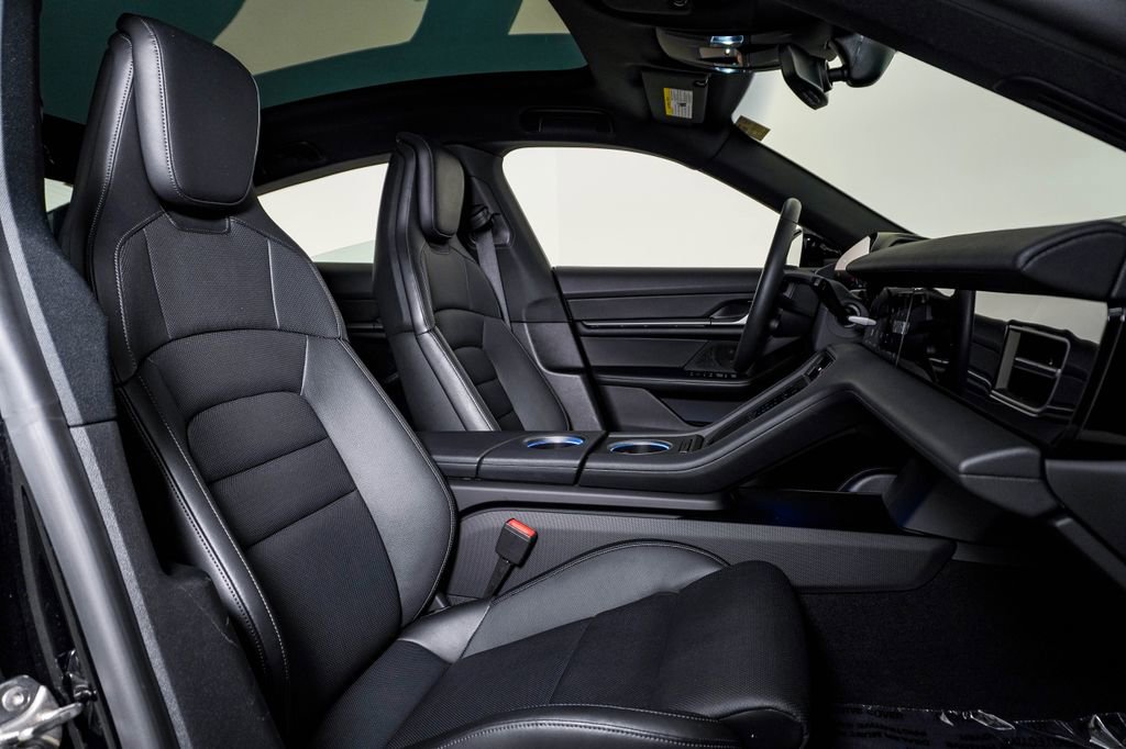 Certified 2025 Porsche Taycan image 15