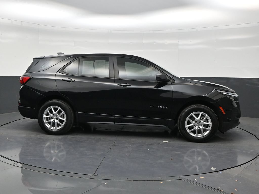 Used 2024 Chevrolet Equinox LS w/ Driver Confidence II Package FWD image 6