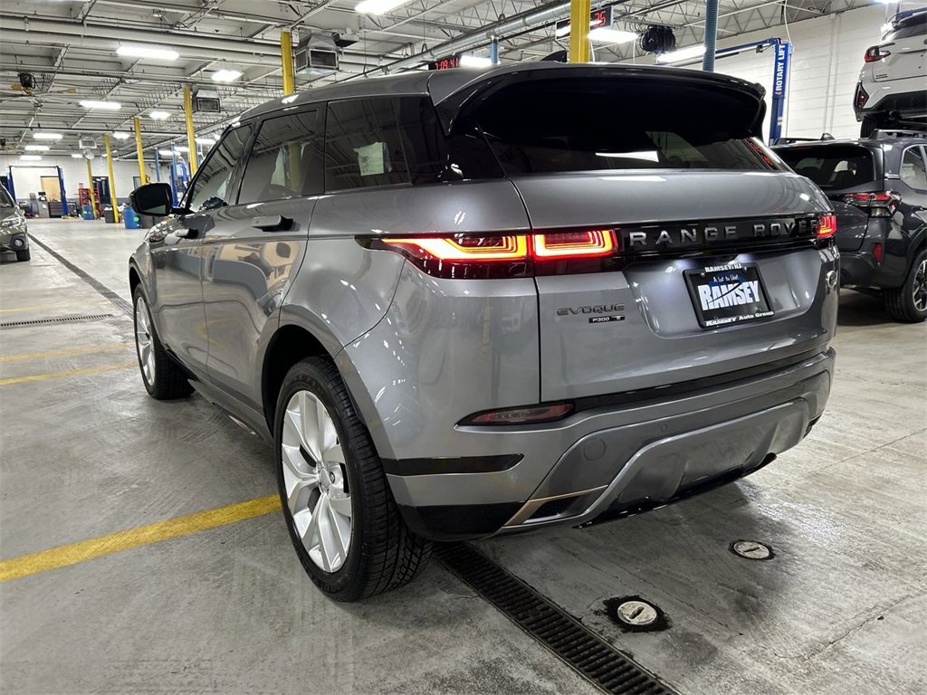 Used 2020 Land Rover Range Rover Evoque R-Dynamic S image 6