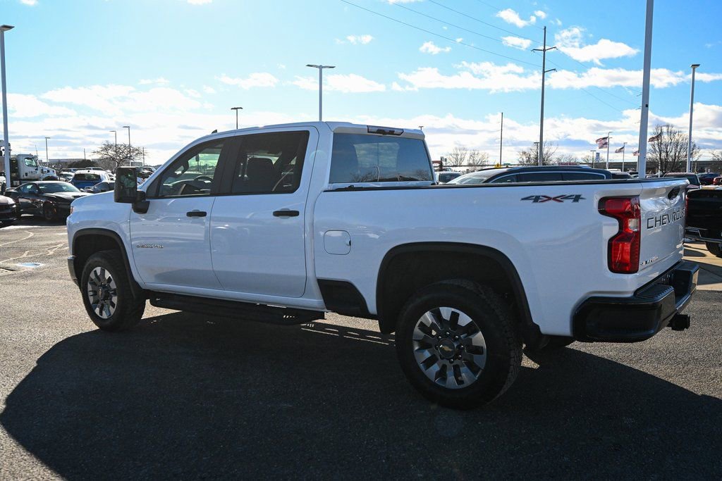 Used 2022 Chevrolet Silverado 2500 Custom w/ Custom Value Package image 7