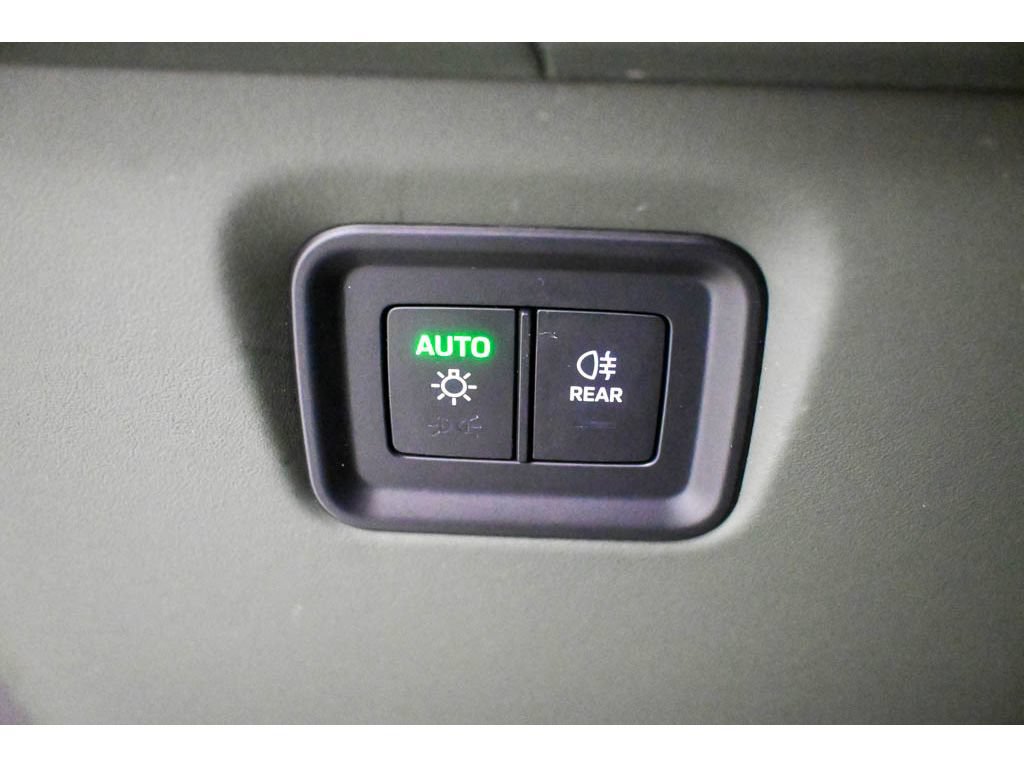 Used 2024 Porsche Cayenne S AWD/4WD image 65