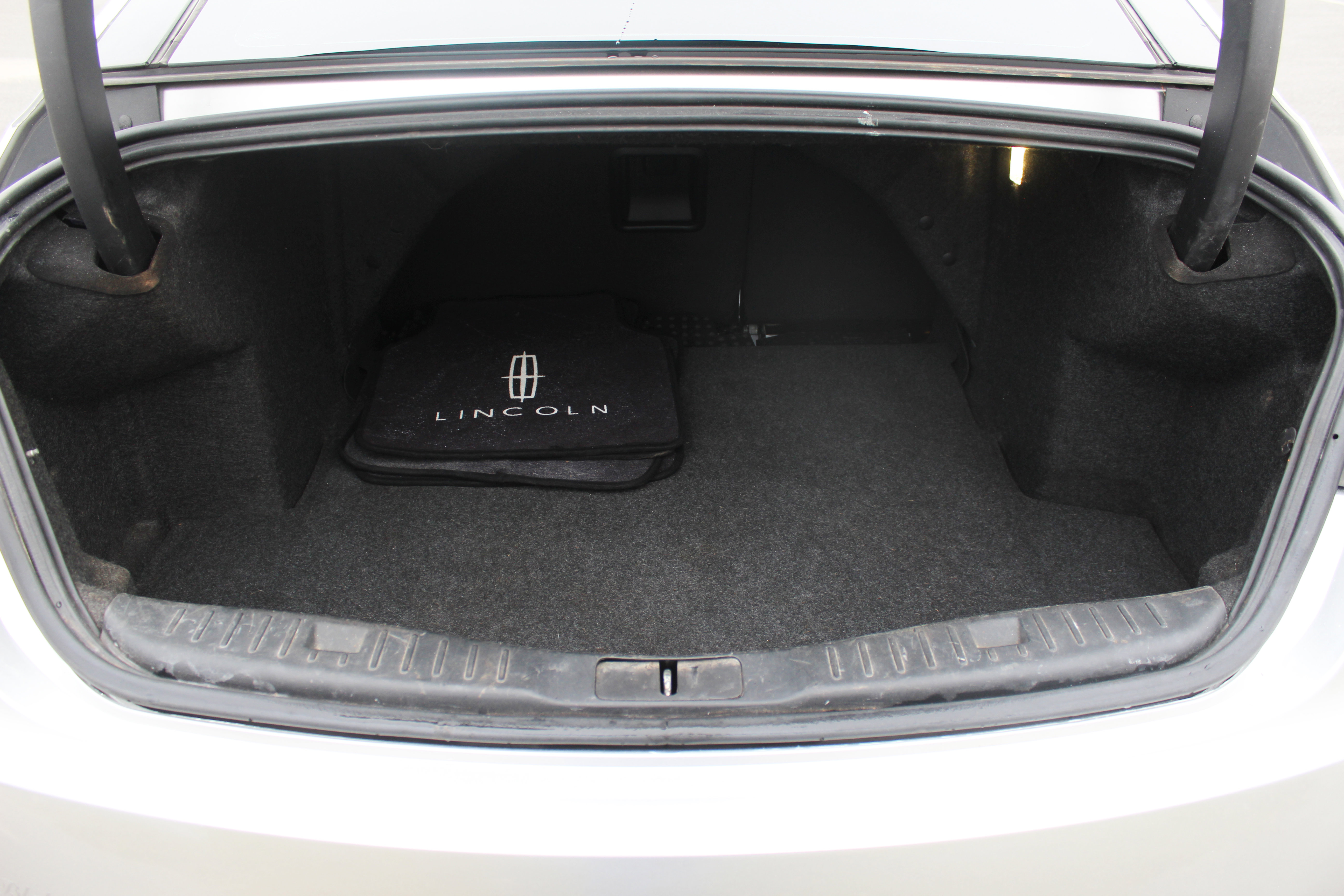 Used 2013 Lincoln MKZ Base image 7