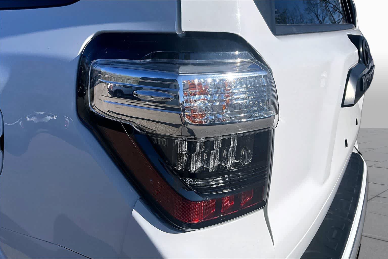Certified 2021 Toyota 4Runner TRD Off-Road AWD/4WD image 25