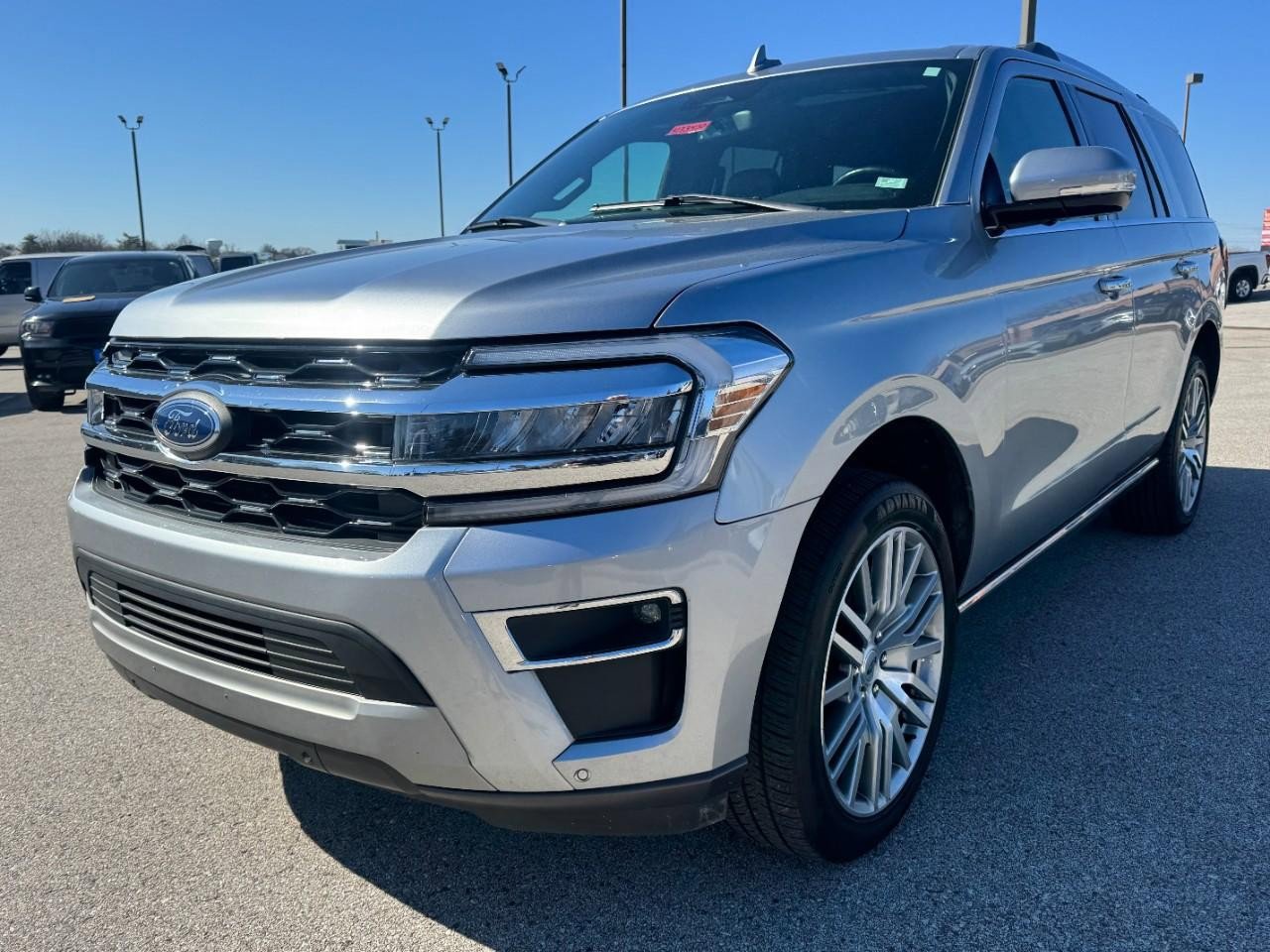 Used 2024 Ford Expedition Limited image 8