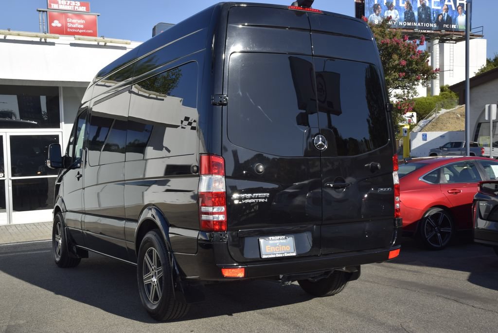 Used 2017 Mercedes-Benz Sprinter 2500 image 3
