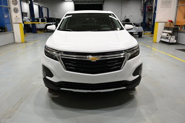 Used 2023 Chevrolet Equinox LT image 2
