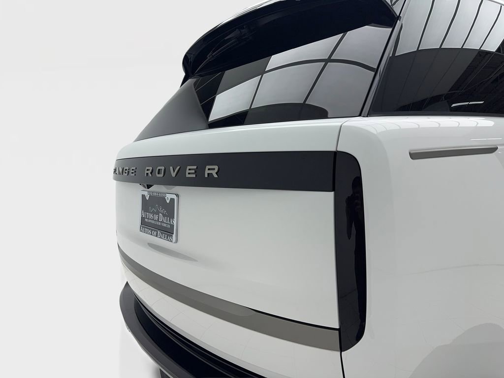 Used 2023 Land Rover Range Rover SE image 7