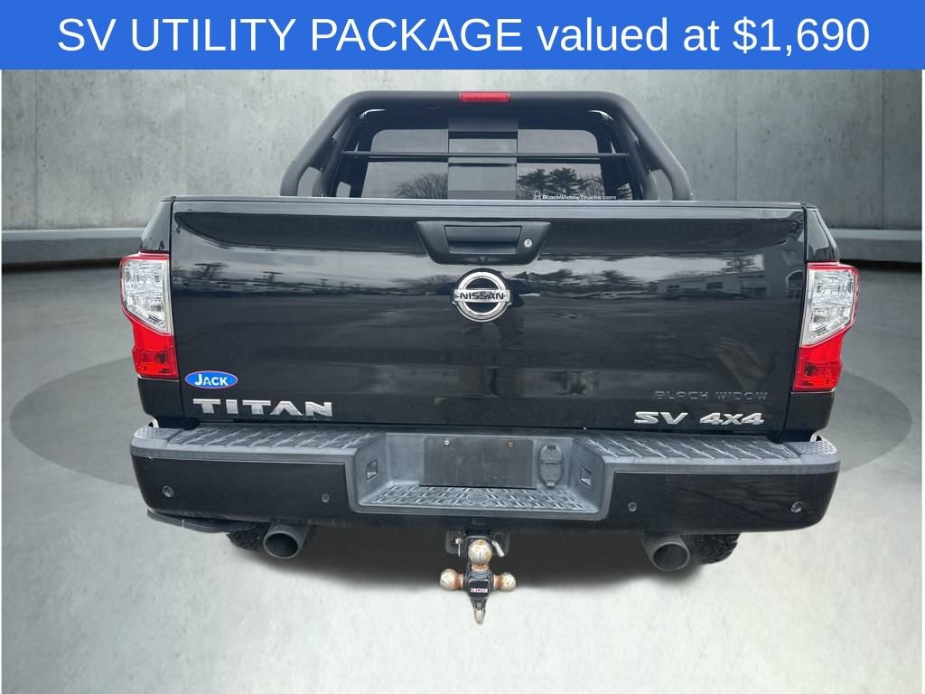 Used 2022 Nissan Titan SV w/ SV Convenience Package image 5