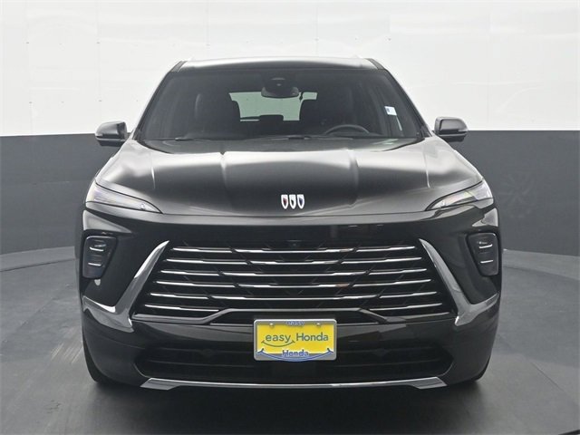 Used 2025 Buick Enclave Preferred image 3