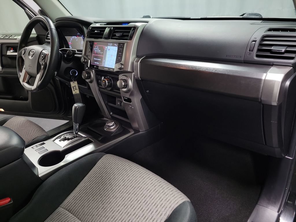 Used 2021 Toyota 4Runner SR5 AWD/4WD image 22