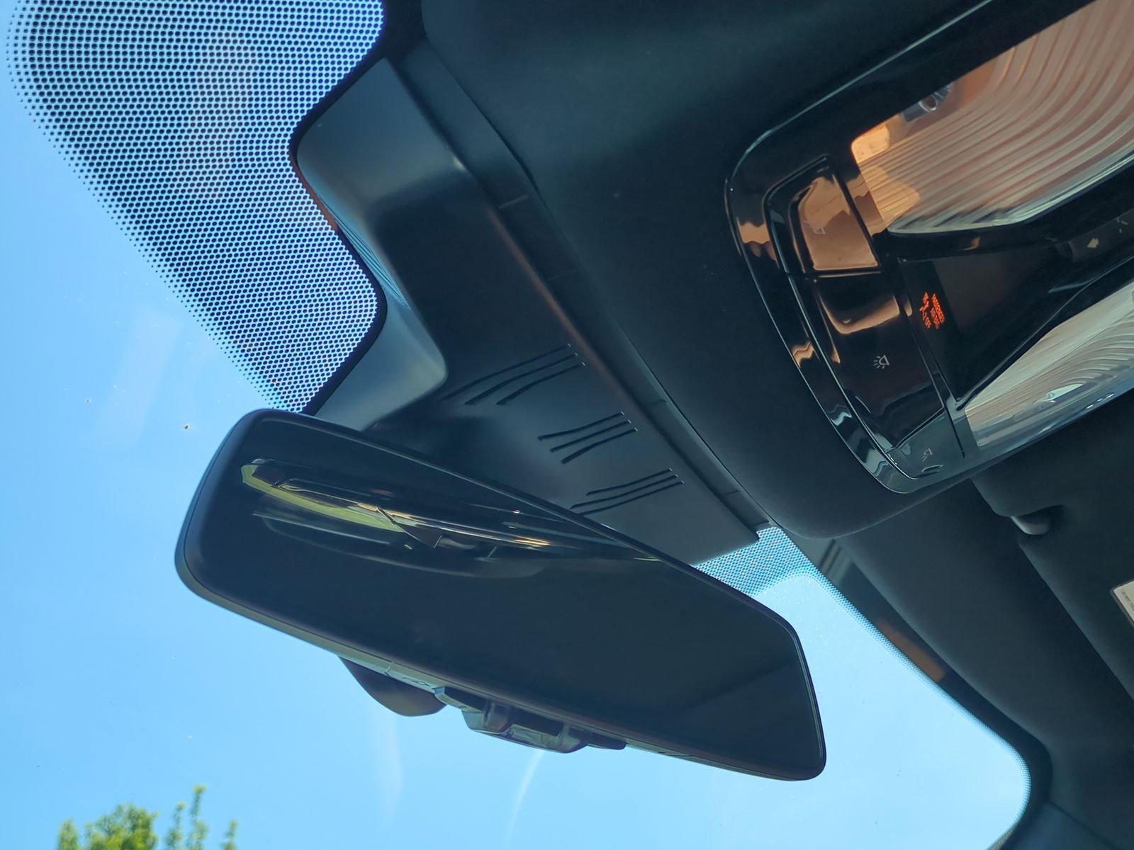 Certified 2023 BMW 530e w/ M Sport Package RWD image 27