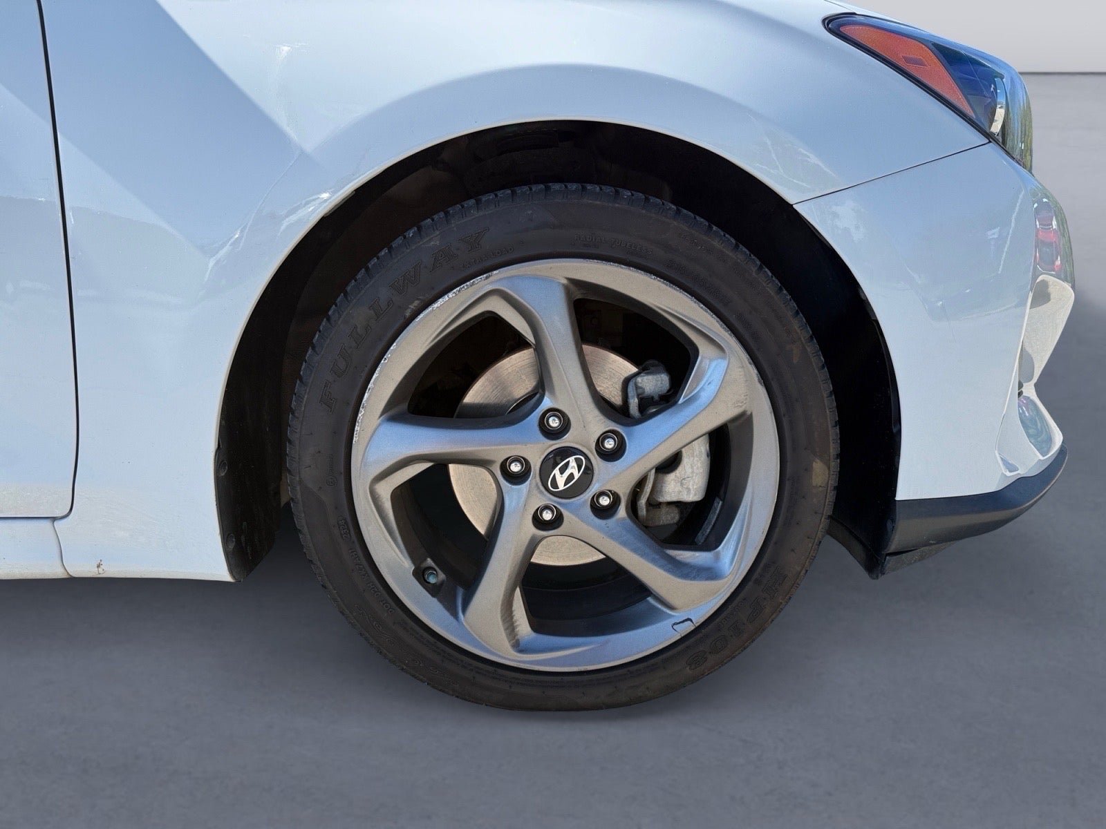 Used 2019 Hyundai Veloster 2.0 FWD image 9