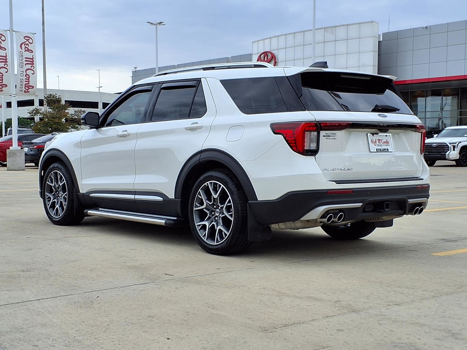 Used 2025 Ford Explorer Platinum w/ Ultimate Package image 7