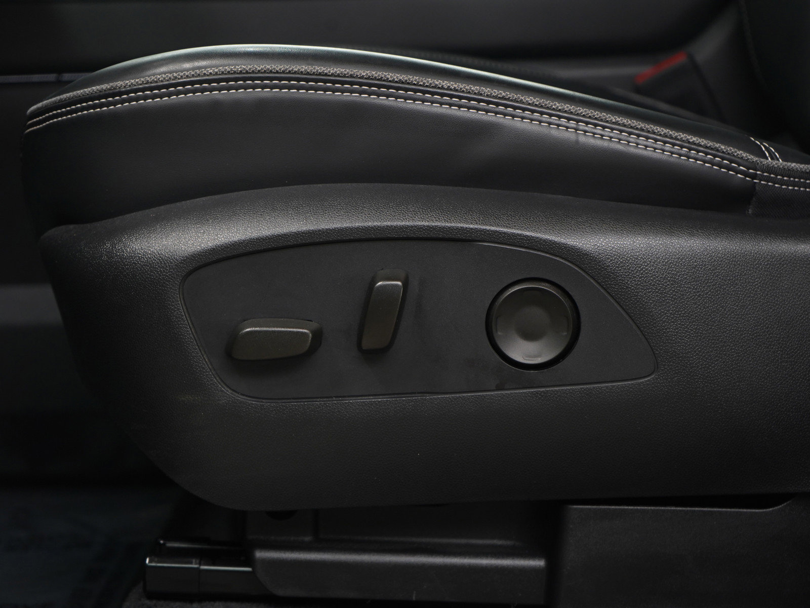 Used 2024 GMC Sierra EV Denali image 23