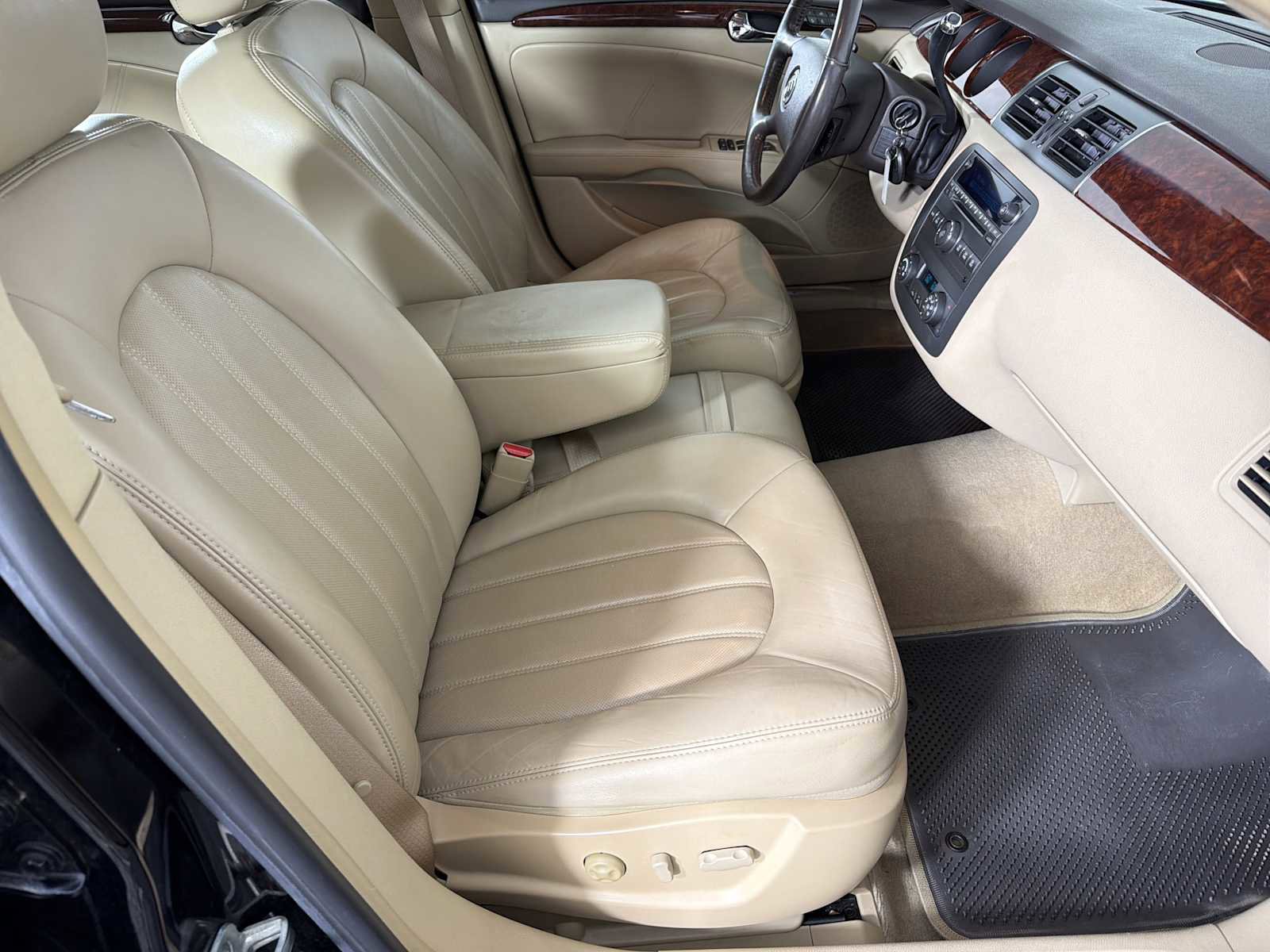 Used 2007 Buick Lucerne CXL w/ Luxury Package FWD image 12