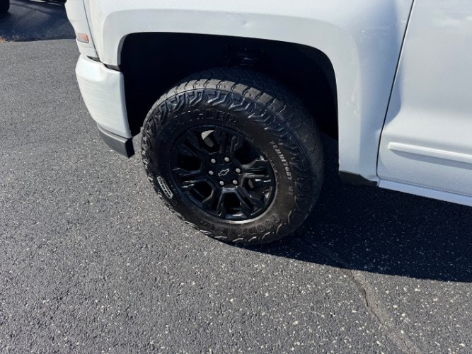 Used 2016 Chevrolet Silverado 1500 LT w/ All Star Edition AWD/4WD image 12