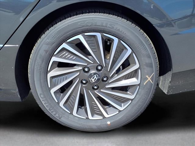 New 2025 Hyundai Sonata Limited image 12