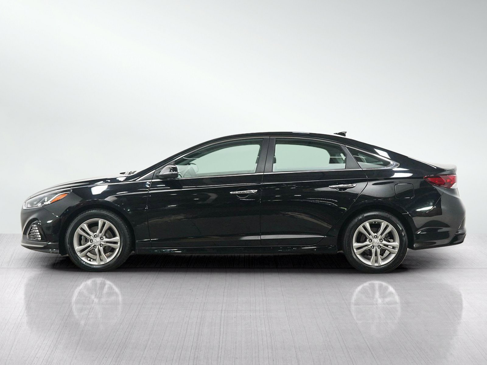 Used 2019 Hyundai Sonata SEL FWD image 2