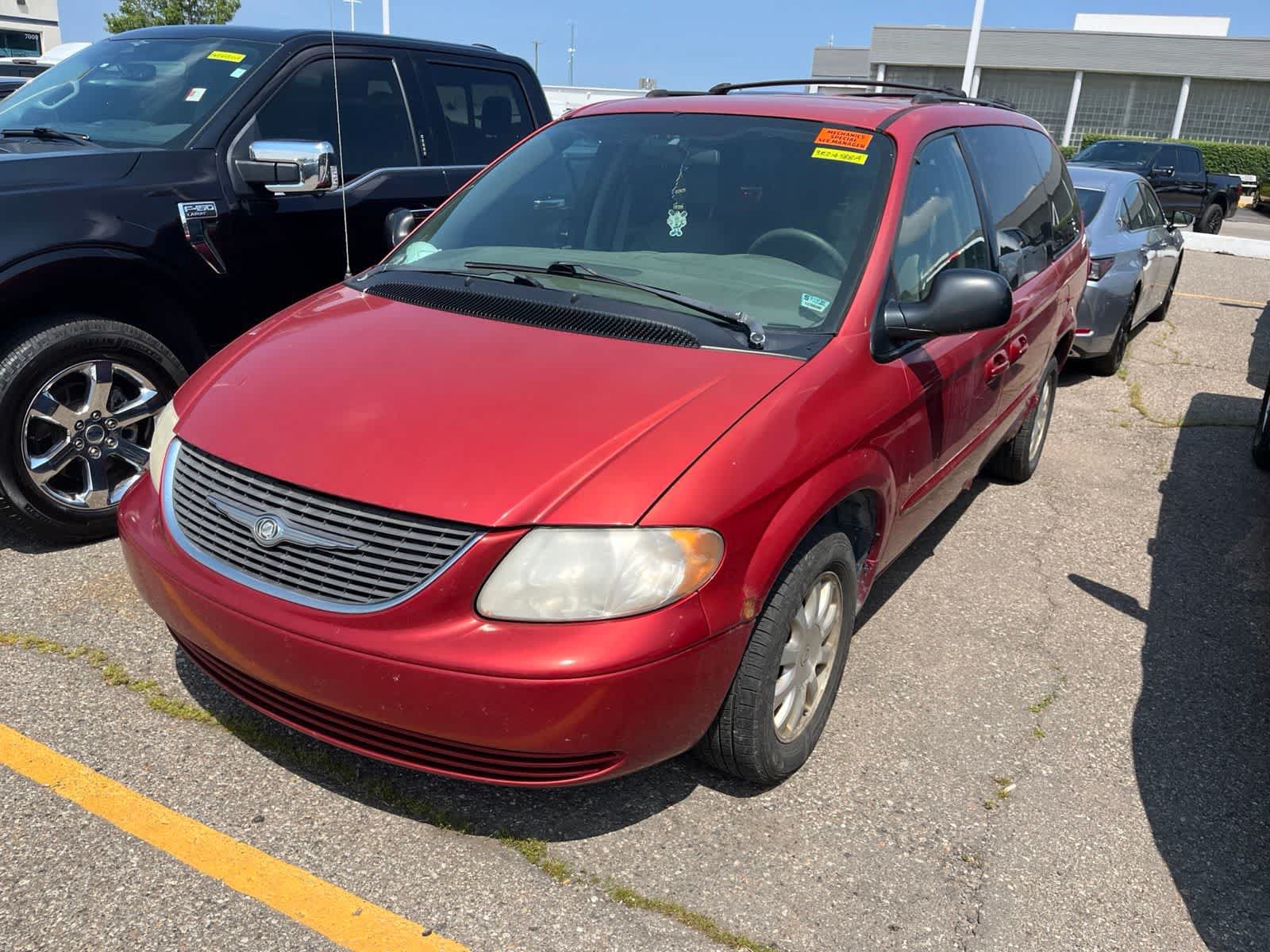 Used 2003 Chrysler Town & Country EX FWD image 3