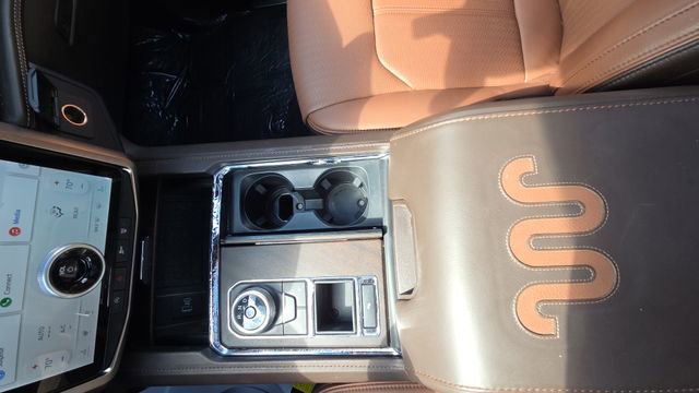Used 2024 Ford Expedition King Ranch image 37