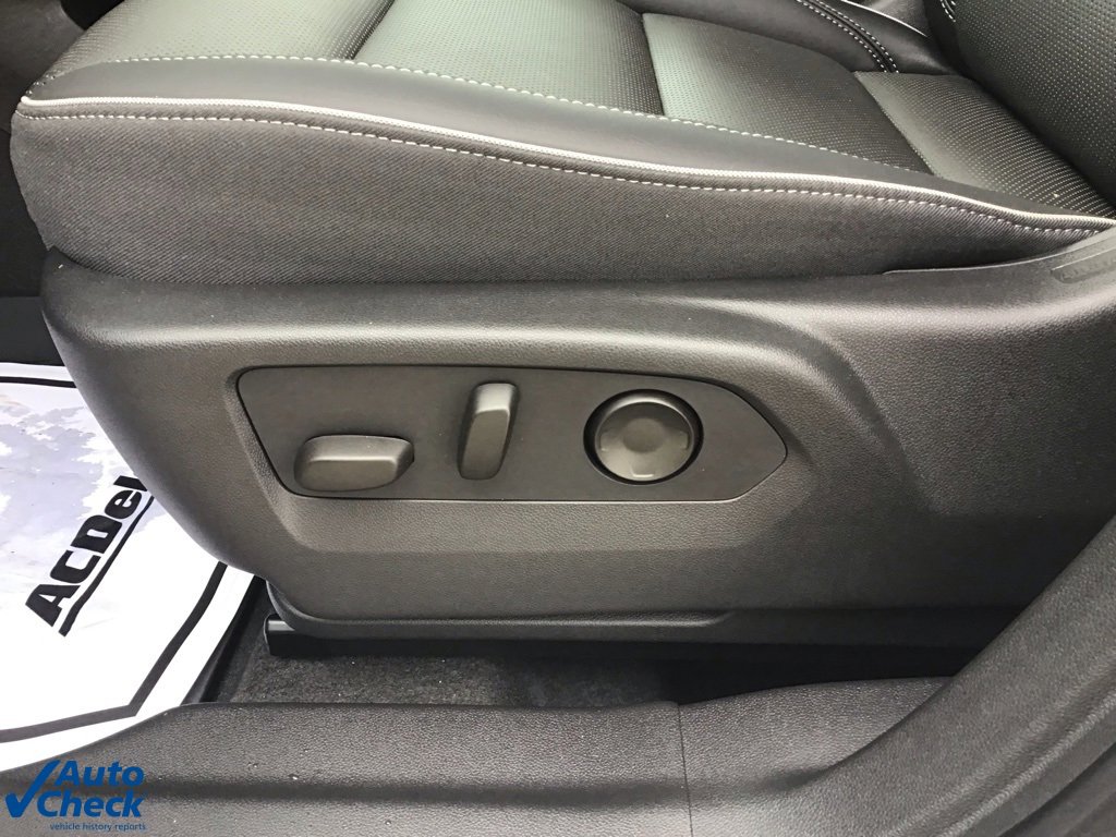 Used 2022 Buick Envision Essence w/ Safety Package image 32