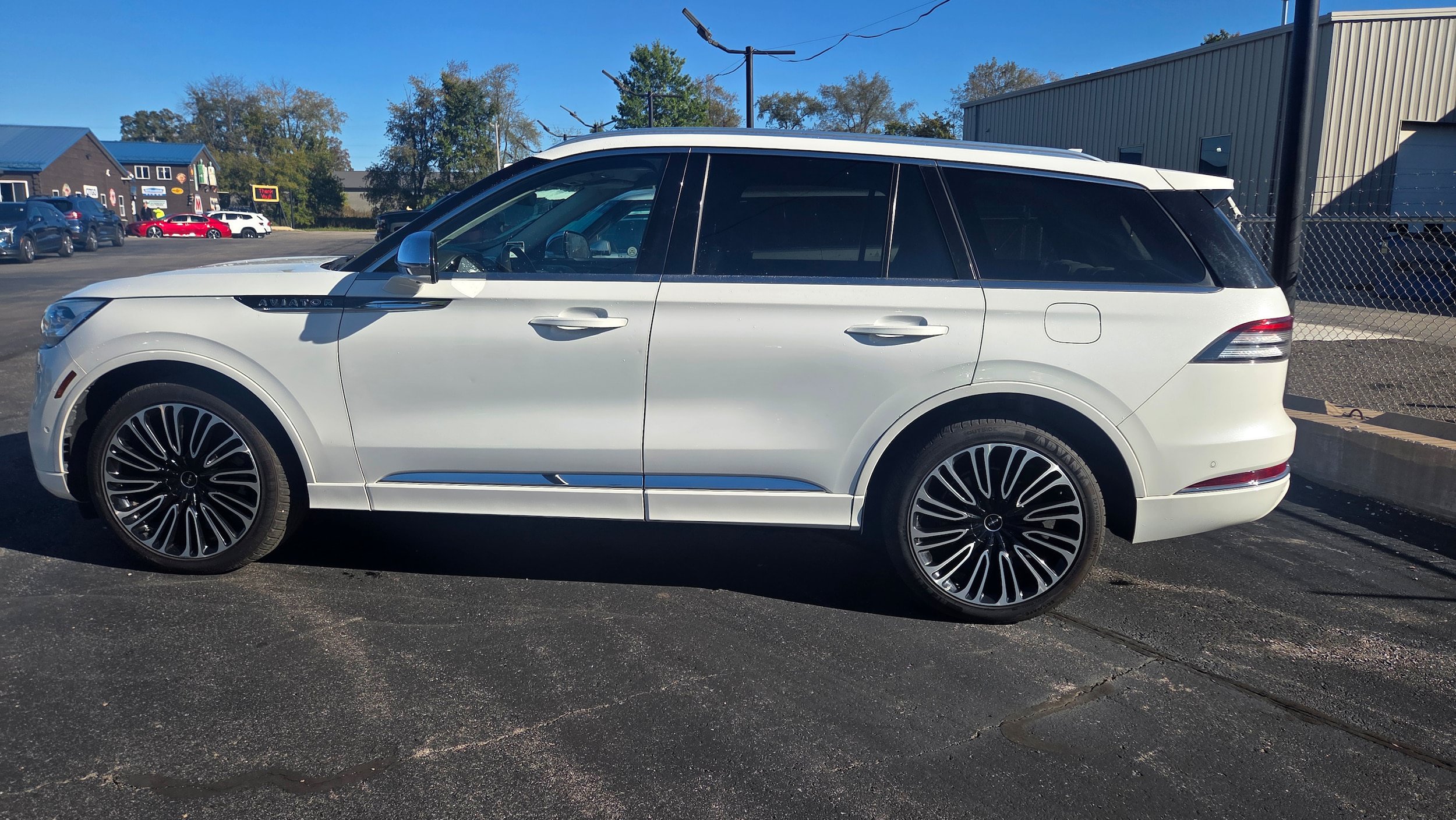 Used 2020 Lincoln Aviator Black Label w/ Dynamic Handling Package AWD/4WD image 17