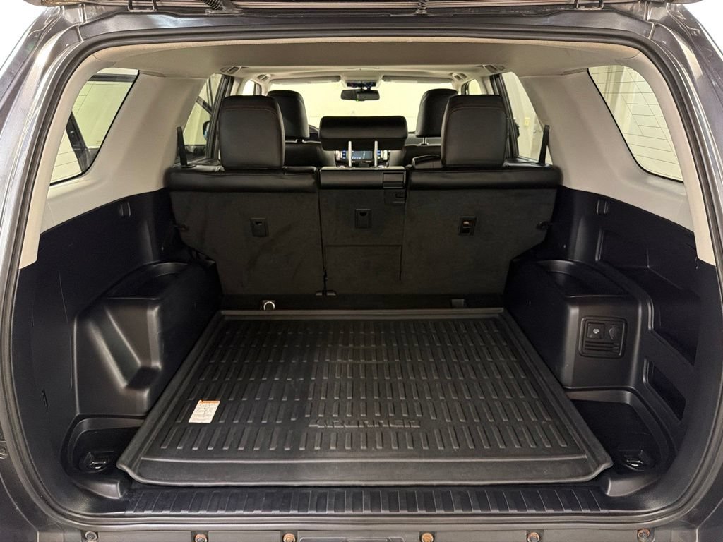 Used 2019 Toyota 4Runner TRD Off-Road Premium AWD/4WD image 33