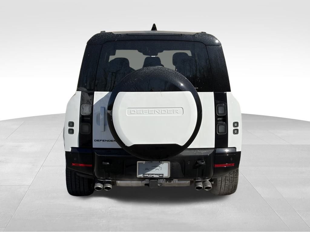 New 2026 Land Rover Defender 130 V8 image 7