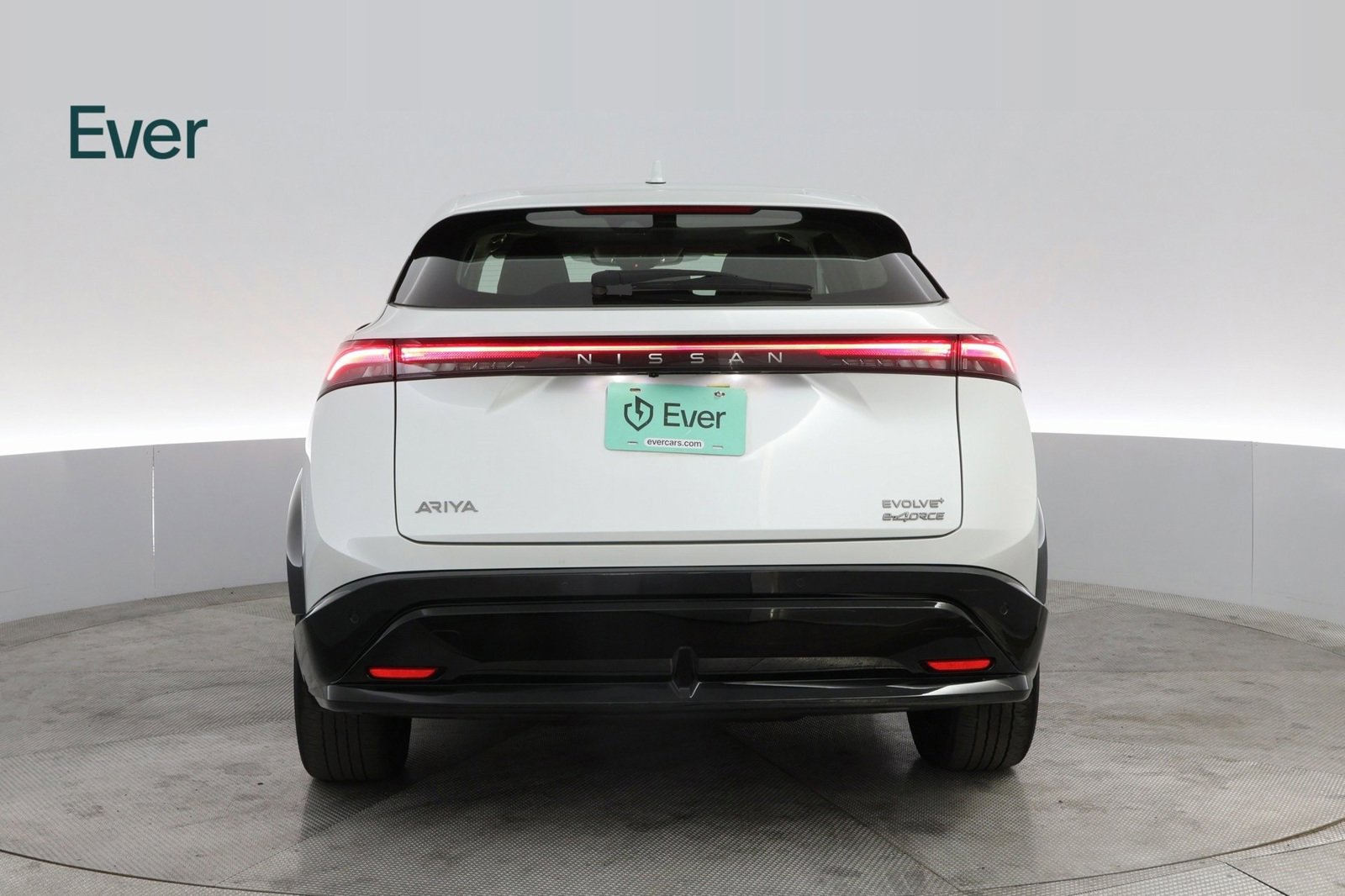 Used 2023 Nissan Ariya AWD image 13