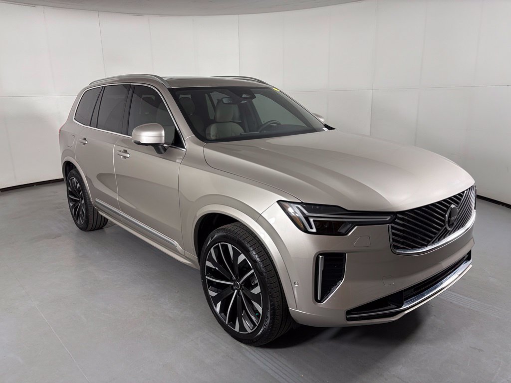 New 2026 Volvo XC90 T8 Plus w/ Protection Package Premier AWD/4WD image 3