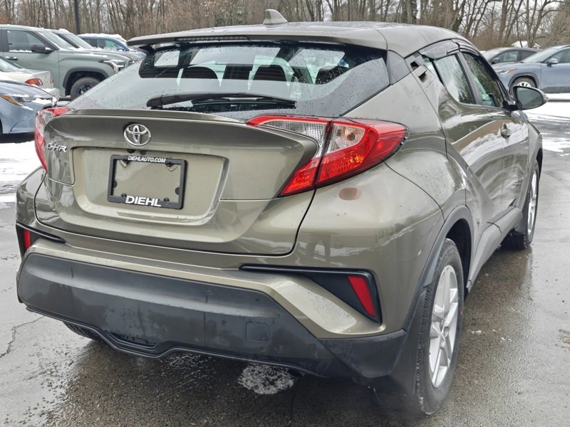 Used 2021 Toyota C-HR LE image 6