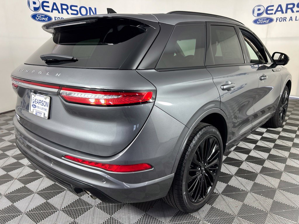 Used 2023 Lincoln Corsair Reserve w/ Equipment Group 201A AWD/4WD image 4