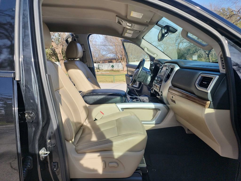 Used 2016 Nissan Titan SL AWD/4WD image 41