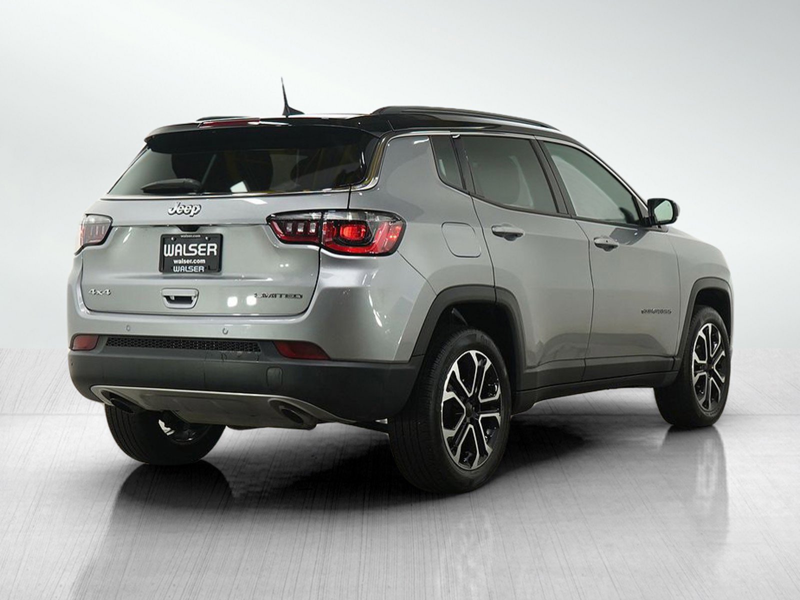Used 2023 Jeep Compass Limited AWD/4WD image 5
