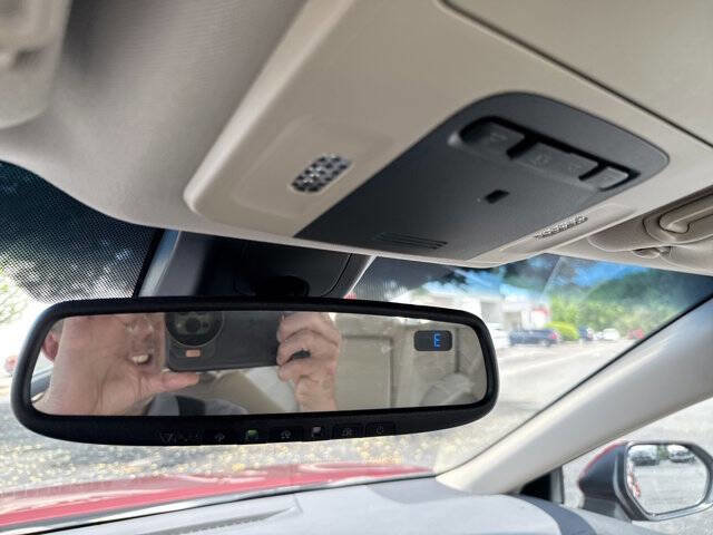 Used 2018 Toyota Camry XLE image 19